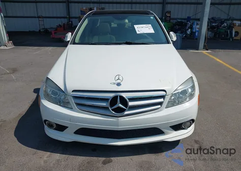 2009 Mercedes-Benz C 300 Luxury/Sport from USA, damaged, VIN WDDGF54X19F271389